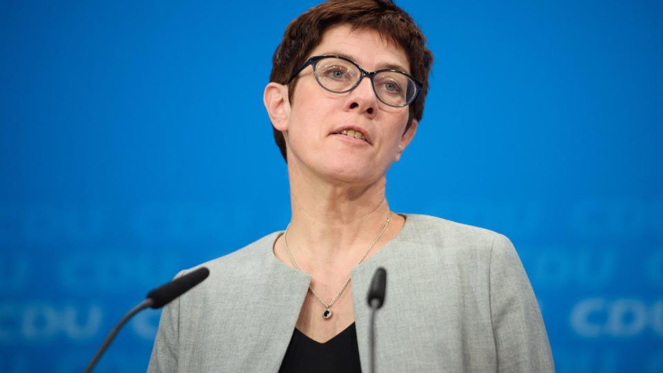 CDU-Generalsekretärin Annegret Kramp-Karrenbauer will für den CDU-Parteivorsitz kandidieren. (Bild: dpa)