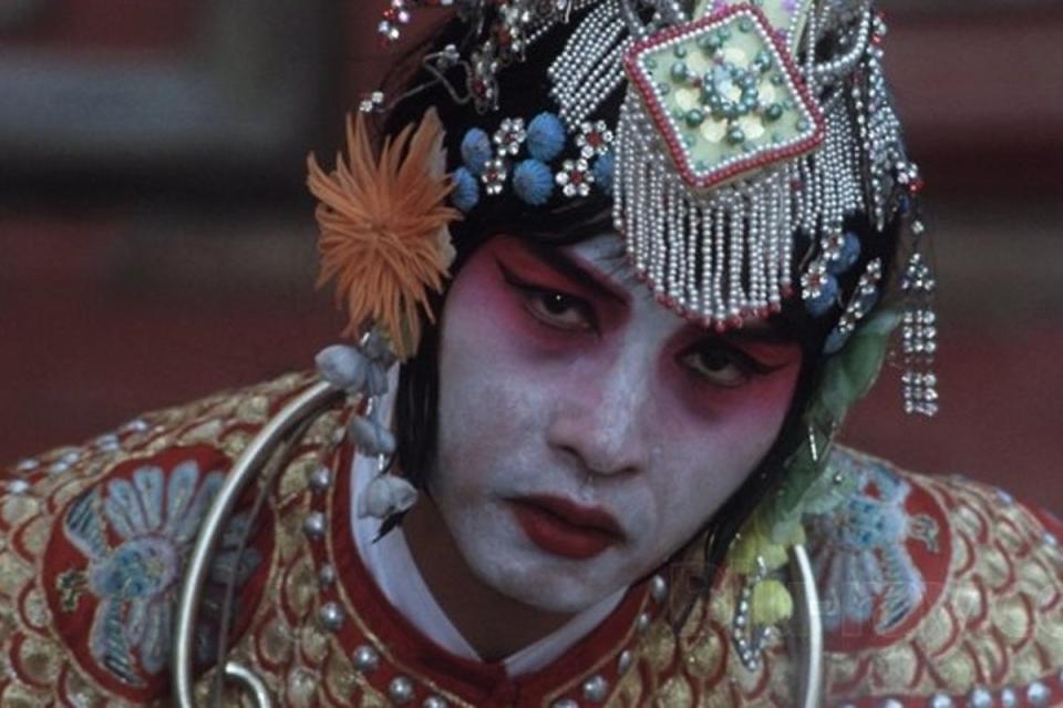 Farewell My Concubine (1993): Spanning five decades of Chinese history, this sprawling epic follows two stars of the Peking Opera from harsh childhood training through the perils of the Second World War, the Communist takeover and the Cultural Revolution. Director Chen Keige drew on his own experience of the Cultural Revolution to shape this groundbreaking, tormented romance both between Zhang Fengyi’s Ziaolou and Leslie Cheng’s Dieyi, and between Ziaolou and his former prostitute wife Juxian (Gong Li). HO (Miramax Films)