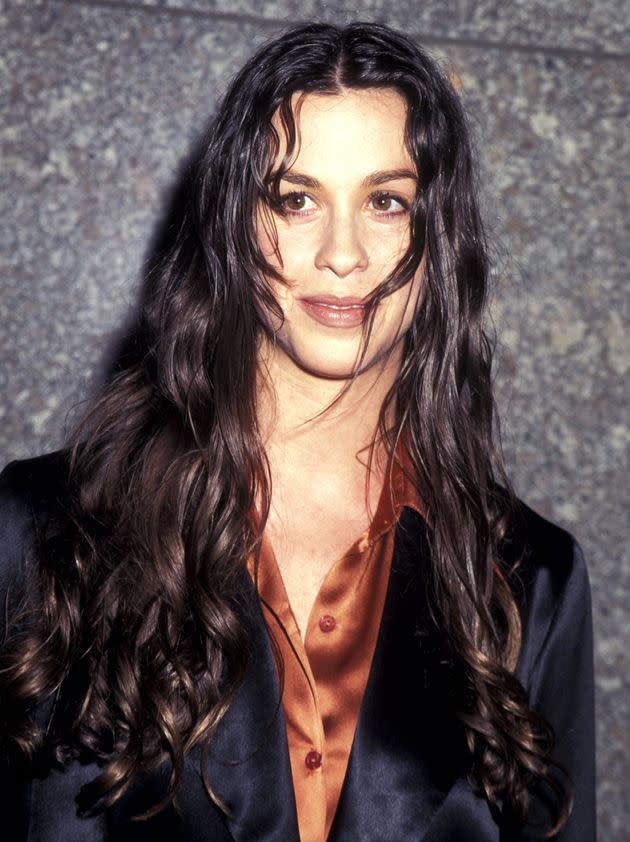 Alanis Morissette at the 12th Annual MTV Video Music Awards in 1995. (Photo: Ron Galella via Getty Images)