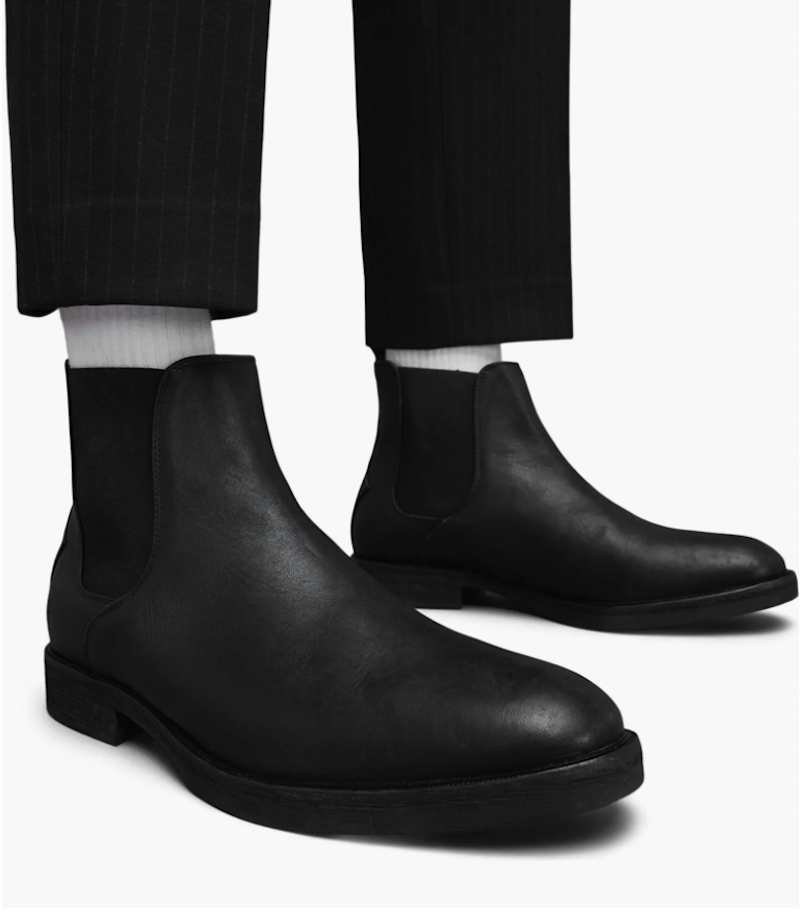 <p><a href="https://go.redirectingat.com?id=74968X1596630&url=https%3A%2F%2Fwww.nordstrom.com%2Fs%2Fcreed-chelsea-boot-men%2F7552436%3Forigin%3Dkeywordsearch-personalizedsort%26breadcrumb%3DHome%252FAll%2BResults%26color%3D001&sref=https%3A%2F%2Fwww.esquire.com%2Fstyle%2Fmens-fashion%2Fg19851288%2Fwedding-dress-code-guide-men%2F" rel="nofollow noopener" target="_blank" data-ylk="slk:Shop Now;elm:context_link;itc:0;sec:content-canvas" class="link ">Shop Now</a></p><p>Creed Chelsea Boots</p><p>nordstrom.com</p><p>$199.99</p>