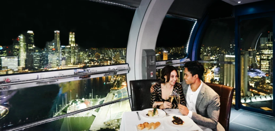 PHOTO: Klook. Singapore Flyer Sky Dining