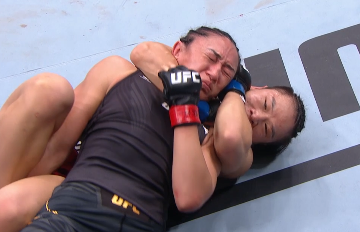 rear naked choke woman