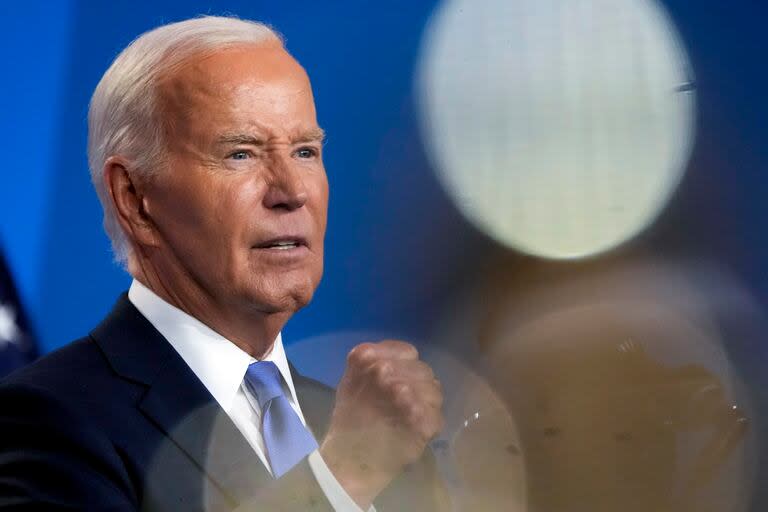 El presidente Joe Biden habla en una conferencia de prensa en el último día de la cumbre de la OTAN en Washington, el 11 de julio de 2024. 