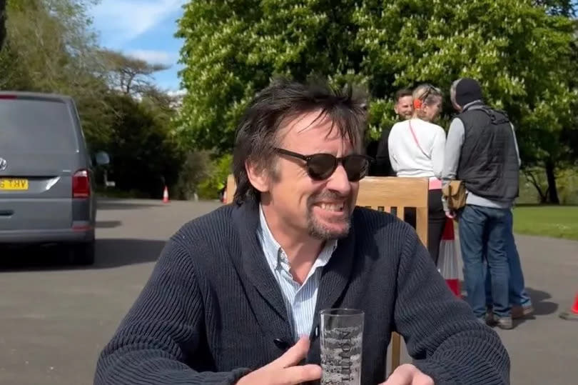 Jeremy filmed himself enjoying a pint with Richard Hammond -Credit:Jeremy Clarkson/Instagram