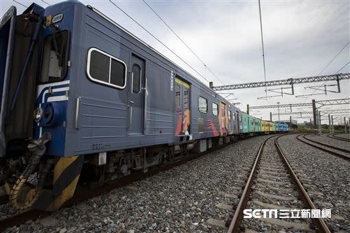 台鐵西部縱貫線（基隆-苗栗）增加1列動物彩繪列車，行駛至3月中旬。（圖／新竹市政府提供）