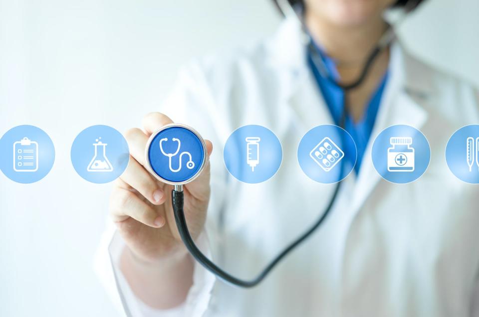   <span class="attribution"><a class="link " href="https://www.shutterstock.com/es/image-photo/medicine-doctor-nurse-working-medical-icons-524093662" rel="nofollow noopener" target="_blank" data-ylk="slk:Shutterstock / alice-photo;elm:context_link;itc:0;sec:content-canvas">Shutterstock / alice-photo</a></span>