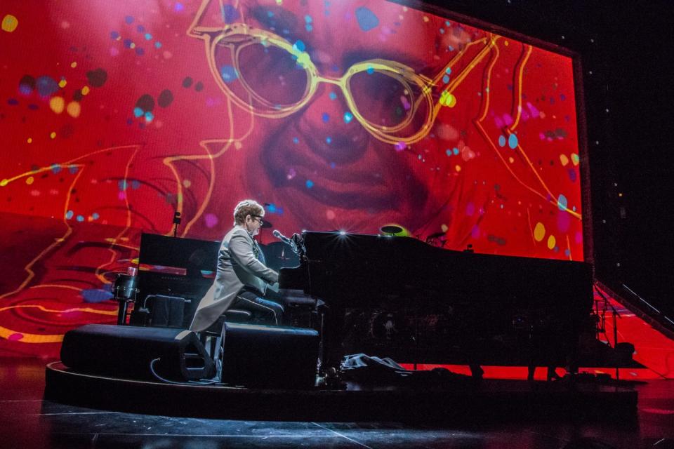 Elton John 19_LIOR PHILLIPS