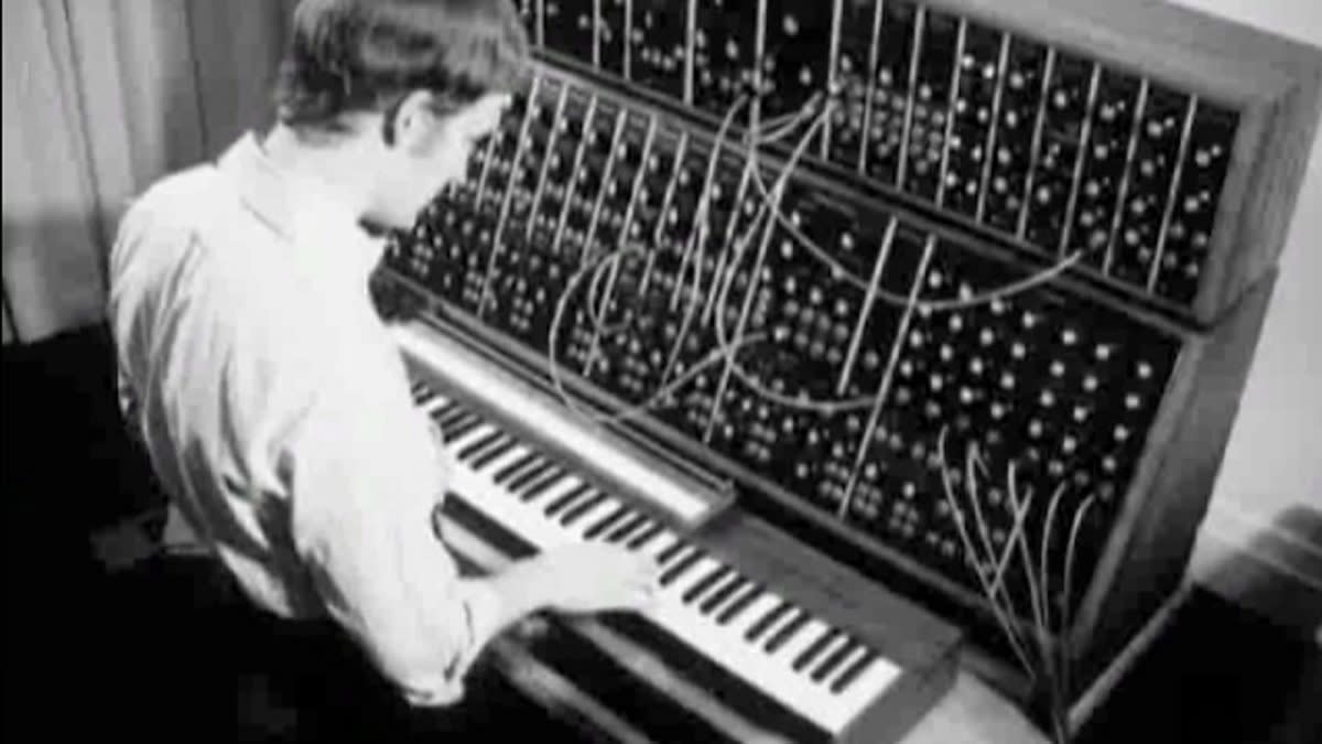  BBC Moog synth. 