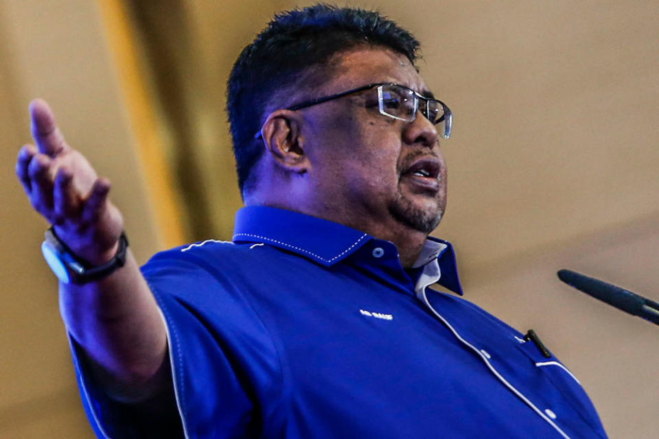 Melaka Umno Liaison Committee chairman Datuk Seri Ab Rauf Yusoh at the launch of the party machinery for the Melaka state election at the WTC October 27, 2021. ― Picture by Hari Anggara