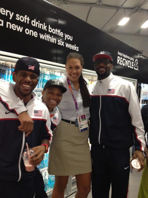 Liz Cambage - "Who can name every baller in this pic?"