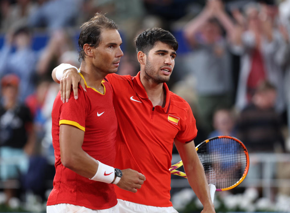 Rafael Nadal y Carlos Alcaraz . ( Clive Brunskill/Getty Images)