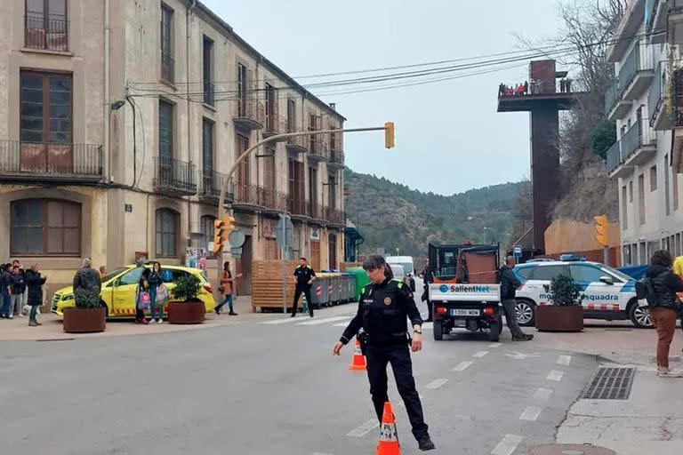 La familia de las gemelas argentinas reside en el pueblo de Sallent, a unos 70 kilómetros de Barcelona