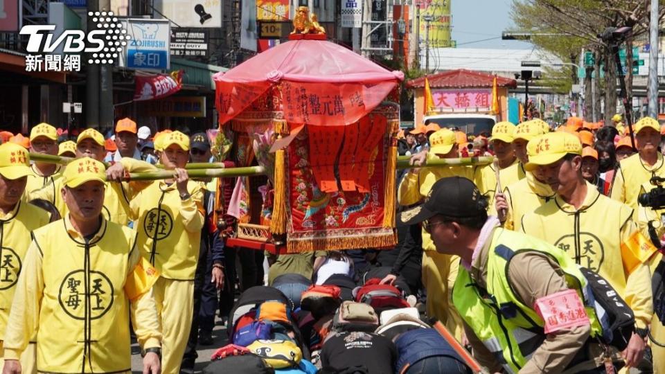 白沙屯媽祖進香已經來到第二天。（圖／TVBS）