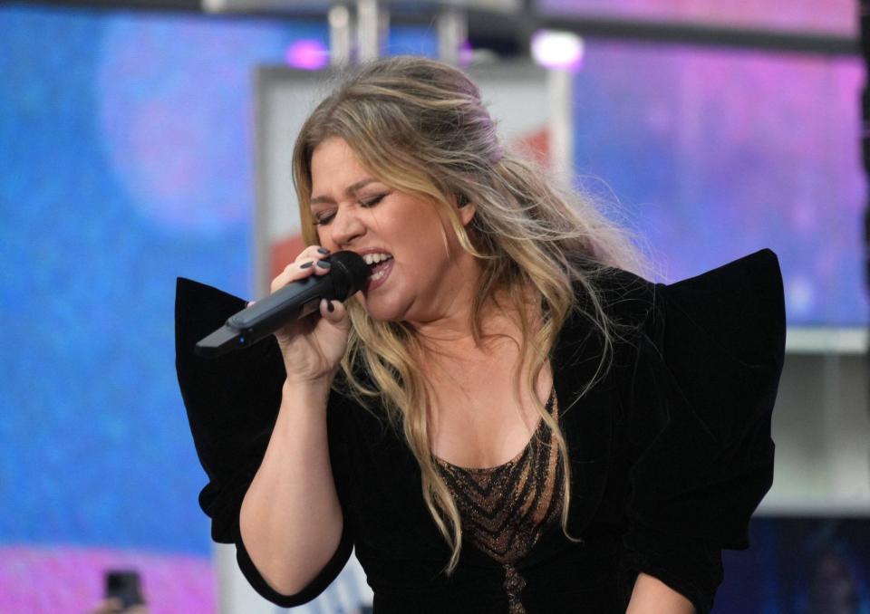 Kelly Clarkson Reveals Specific Health Diagnosis That Sparked Weight Loss 