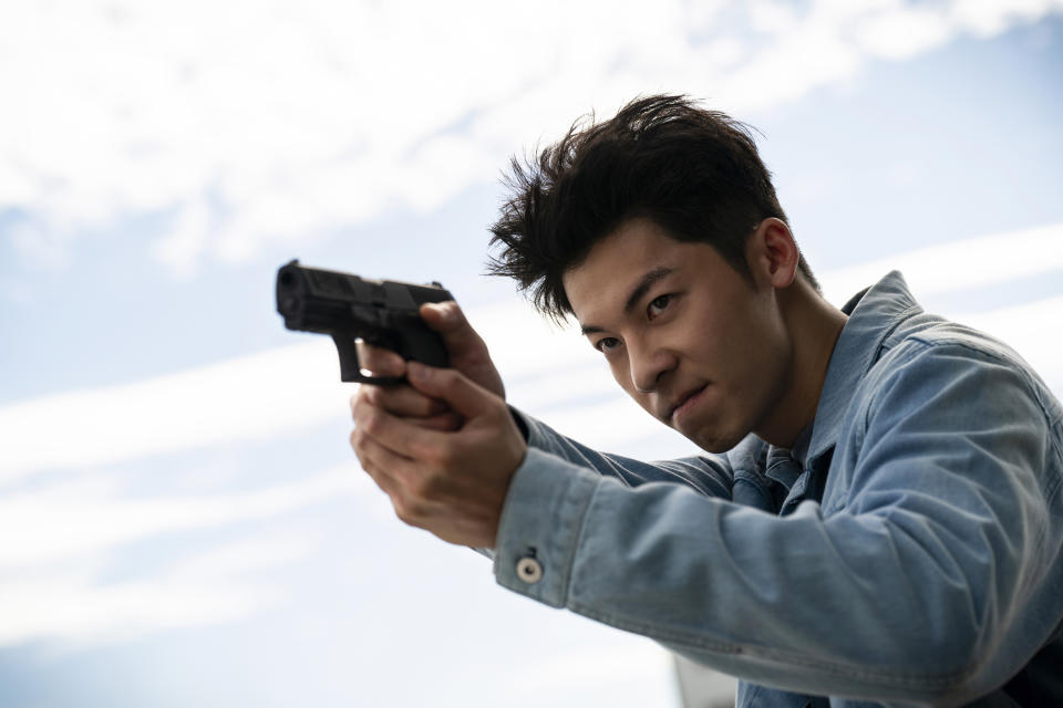 許光漢《正港分局》飾演刑警吳明翰，創造獨特類型犯罪喜劇影集。（圖／Netflix）