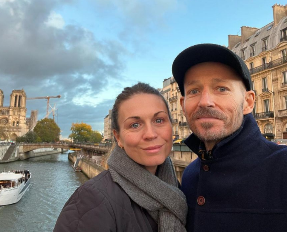 Jonnie Irwin with his wife Jess in Paris, November 2022 (Instagram/Jonnie Irwin)