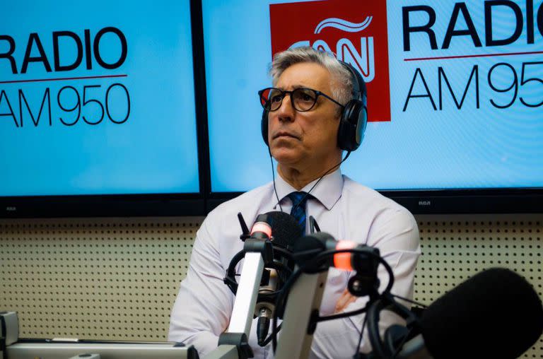 Pepe Gil Vidal, al frente de su programa de radio en CNN