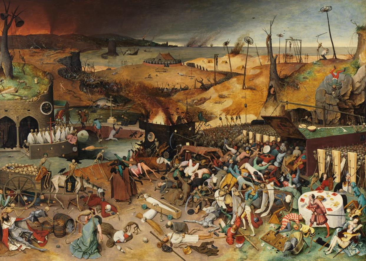 <span class="caption">'El triunfo de la muerte', de Pieter Brueghel el Viejo.</span> <span class="attribution"><a class="link " href="https://commons.wikimedia.org/wiki/File:The_Triumph_of_Death_by_Pieter_Bruegel_the_Elder.jpg" rel="nofollow noopener" target="_blank" data-ylk="slk:Museo del Prado / Wikimedia Commons;elm:context_link;itc:0;sec:content-canvas">Museo del Prado / Wikimedia Commons</a></span>