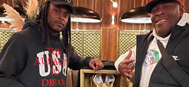 We unboxed some of Davante Adams' Jordan cleats for the season 