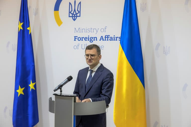 Dmytro Kuleba, ministro de Exteriores ucraniano, habla durante una rueda de prensa con el jefe de política exterior de la UE, el 7 de febrero de 2024 en Kiev (Roman Pilipey)