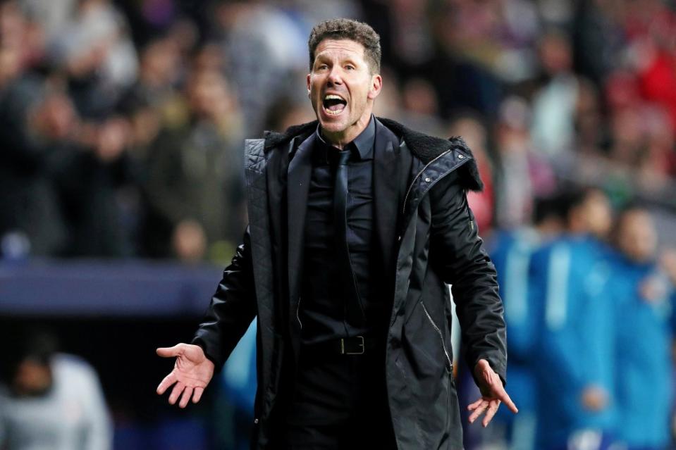 So kennt man Diego Simeone: wild gestikulierend und hochemotional.<span class="copyright">Angel Martinez / Getty Images</span>