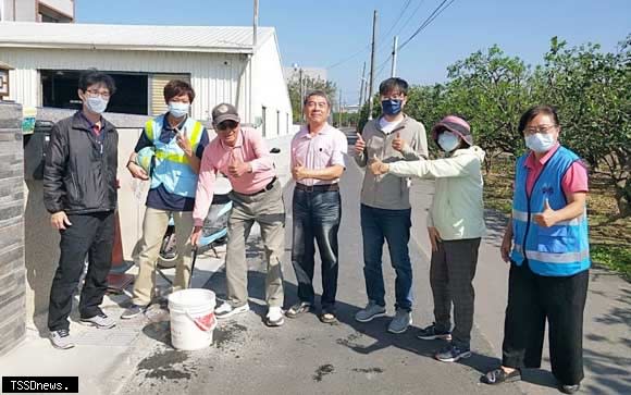 台水六區處辦理麻豆安業里供水延管工程完工，滿足民生用水需求，也落實企業永續責任。（記者李嘉祥攝）