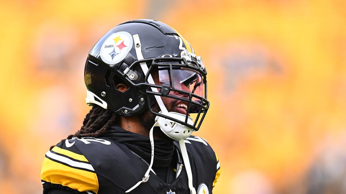 Najee Harris of the Steelers is Active for Thursday Night Football, DeVante Parker of the Patriots is Inactive