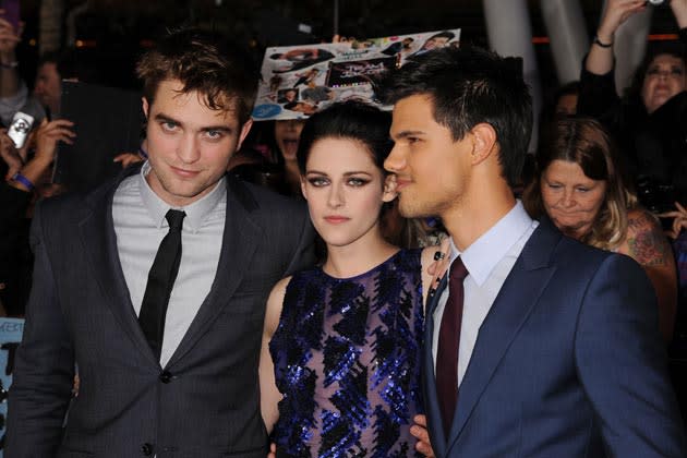 Die drei „Twilight“-Lieblinge auf dem roten Teppich: Robert Pattinson, Kristen Stewart und Taylor Lautner (Bild: Getty Images)