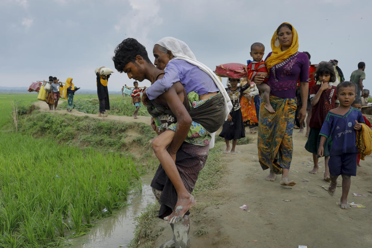 Rohingya refugees from Myanmar's Rakhine state reach the border&nbsp;near Teknaf, Bangladesh, on Sept. 5. (Photo: K M ASAD/AFP/Getty Images)