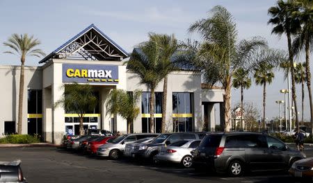 A CarMax dealership is pictured in Duarte, California in this March 28, 2014 file photo. REUTERS/Mario Anzuoni/Files