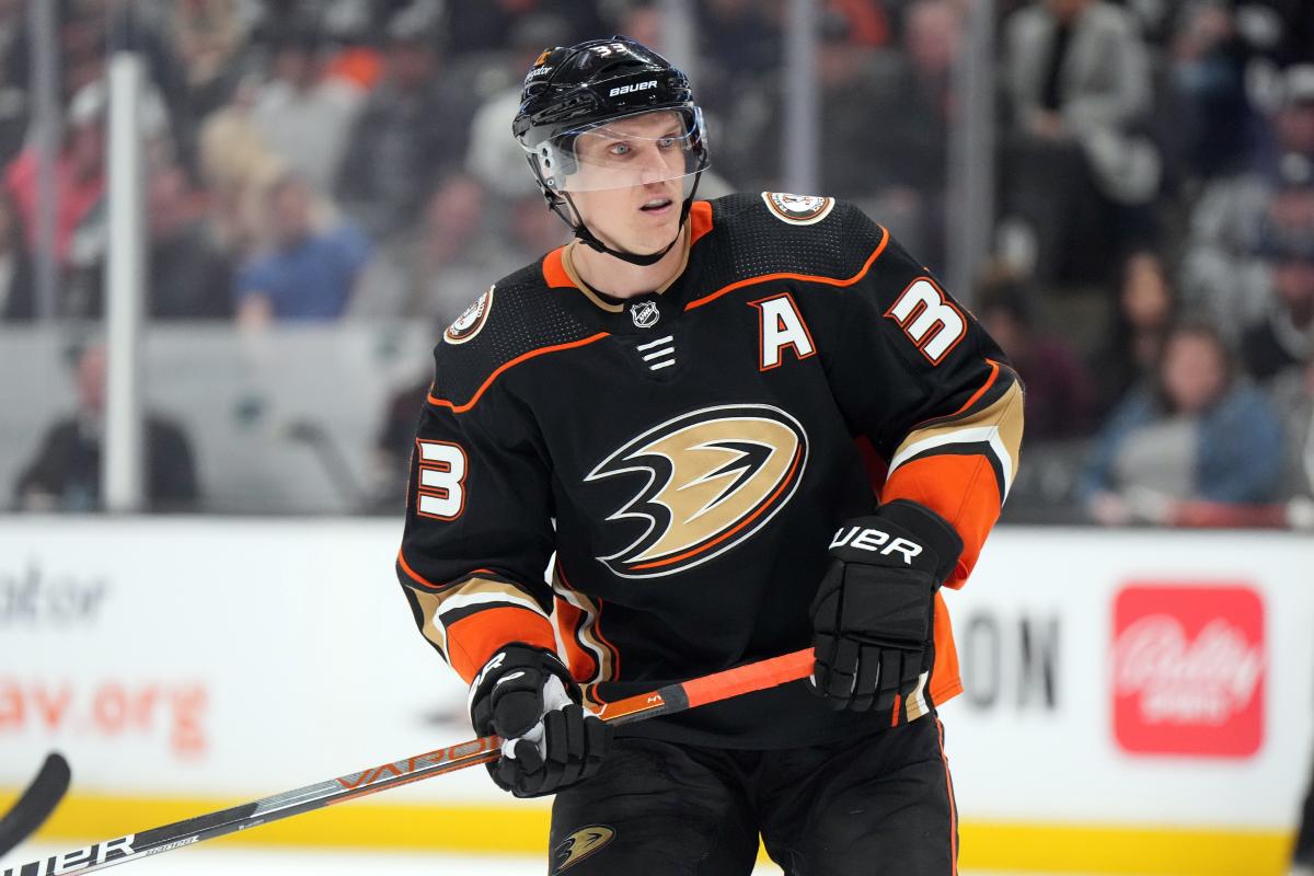 Anaheim Ducks to Play Arizona Coyotes in NHL Preseason Game at Acrisure  Arena – Acrisure Arena