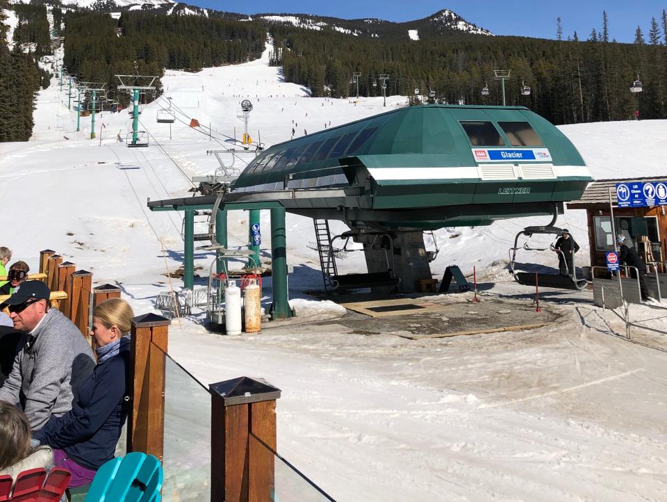 banff canada lake louise ski resort freelancer photo