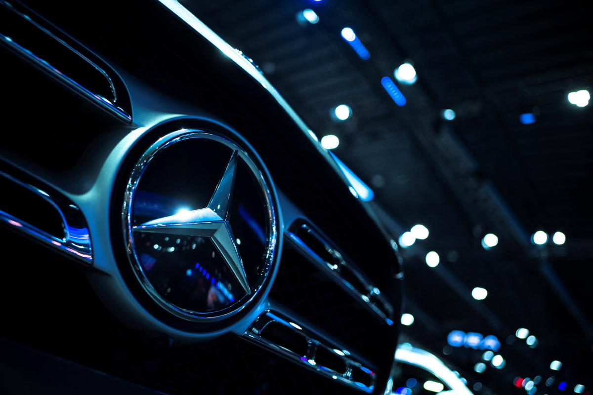 Mercedes-Benz lifts profit forecast as luxury cars boom