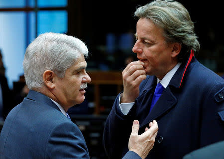 Spain's new Foreign Minister Alfonso Dastis (L) and Dutch Foreign Minister Bert Koenders attend a European Union foreign ministers meeting in Brussels, Belgium November 14, 2016. REUTERS/Yves Herman
