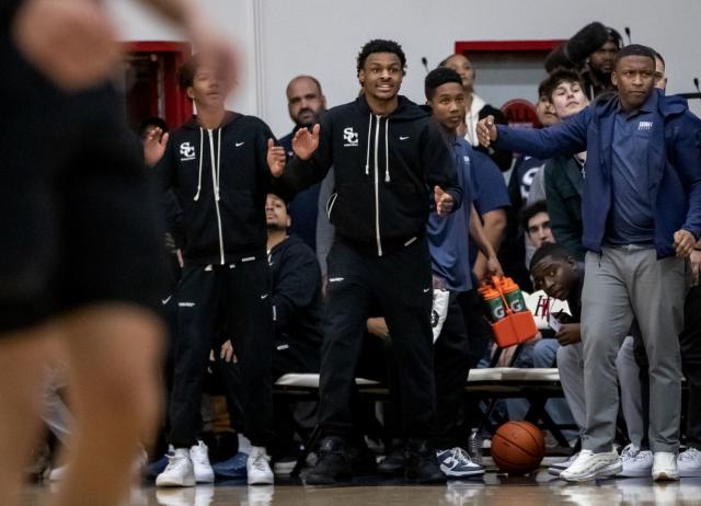 LeBron James, Carmelo Anthony and Sons Pose Together in Viral Photo After  Basketball Game