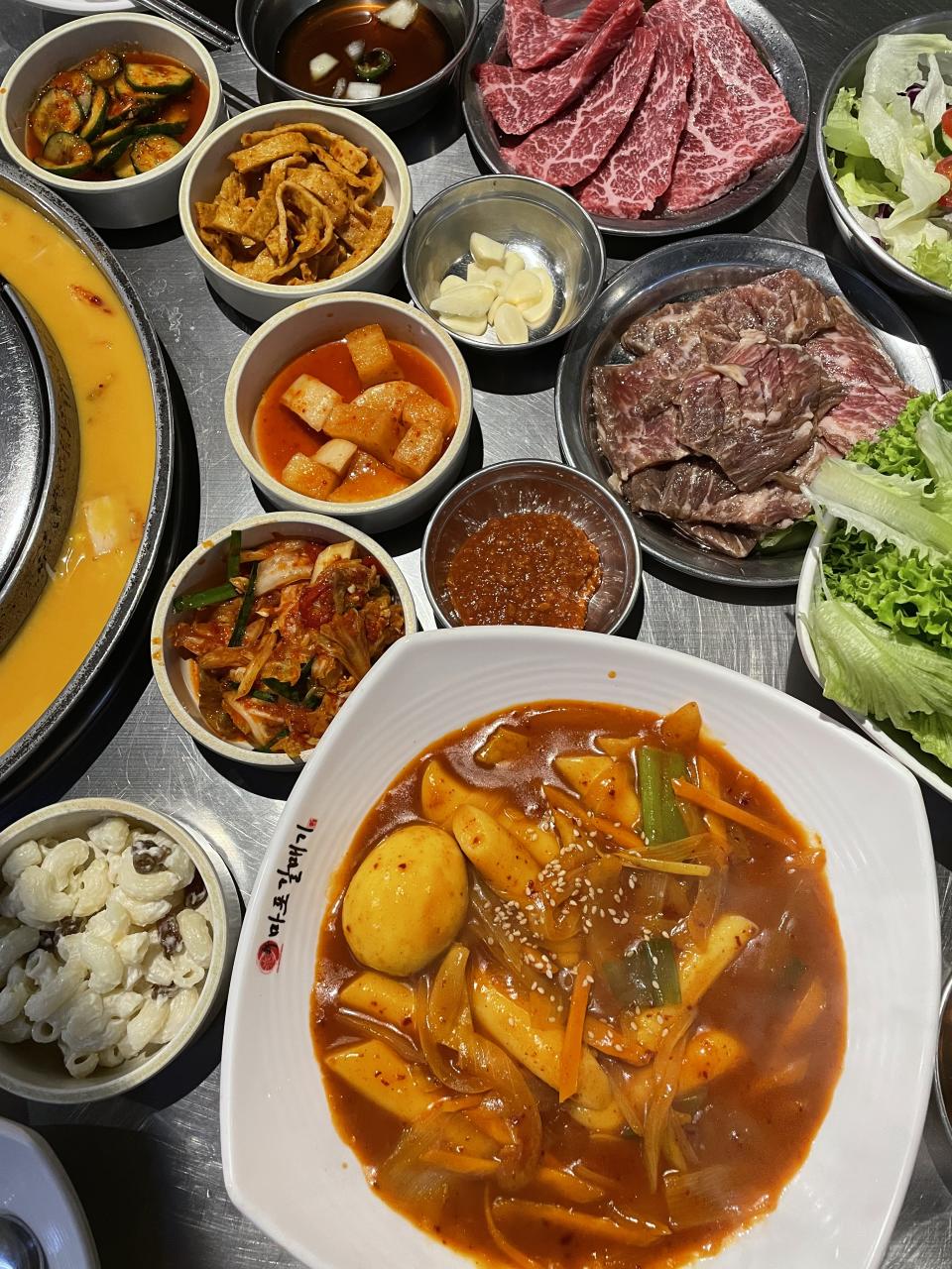 Meat and side dishes at Magal (Photo: Alexander Lin)