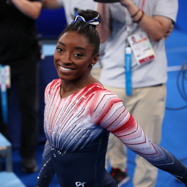 Anillo de compromiso de Simone Biles 'supera' a una medalla de oro credit:Bang Showbiz