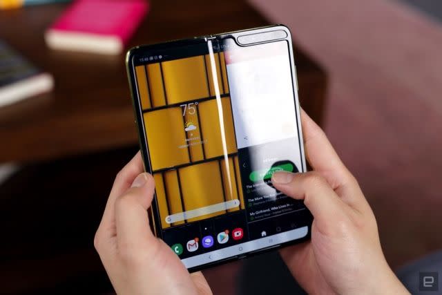 Hey, good morning!We have our (tentative) verdict on Samsung's Galaxy Fold, as the launch datefor the foldable turns into a giant question mark