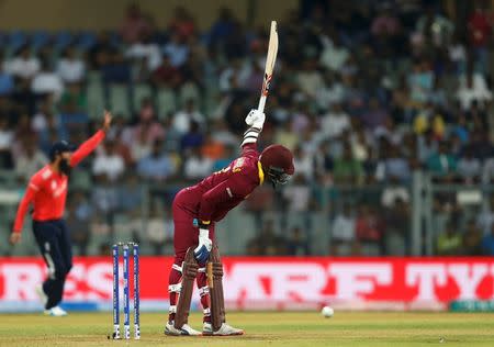 Cricket - West Indies v England - World Twenty20 cricket tournament - Mumbai, India, 16/03/2016. West Indies Marlon Samuels plays a shot. REUTERS/Danish Siddiqui