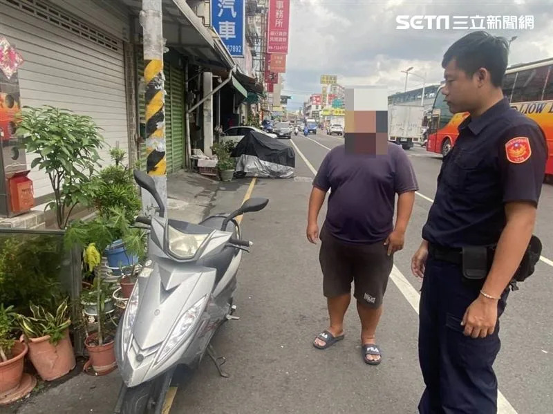 &#x005728;&#x005c4f;&#x006771;&#x005730;&#x005340;&#x005403;&#x009738;&#x00738b;&#x009910;&#x007684;&#x008a31;&#x007537;&#x00ff0c;&#x0088ab;&#x008b66;&#x0065b9;&#x00902e;&#x0088dc;&#x004f9d;&#x008a50;&#x006b3a;&#x007f6a;&#x0079fb;&#x009001;&#x006cd5;&#x008fa6;&#x003002;&#x00ff08;&#x005716;&#x00ff0f;&#x007ffb;&#x00651d;&#x00756b;&#x009762;&#x00ff09;