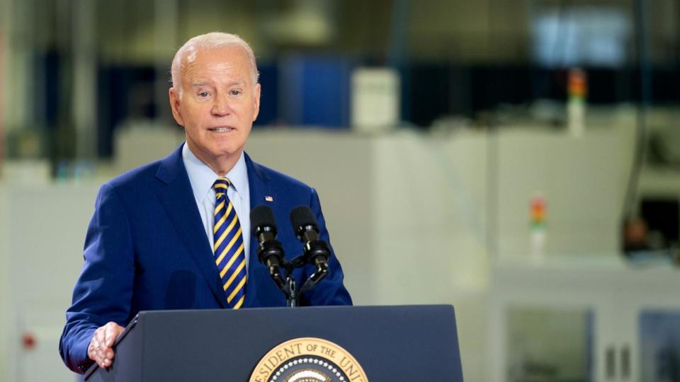 PHOTO: President Biden Delivers Remarks At Flex LTD In West Columbia, South Carolina (Sean Rayford/Getty Images)