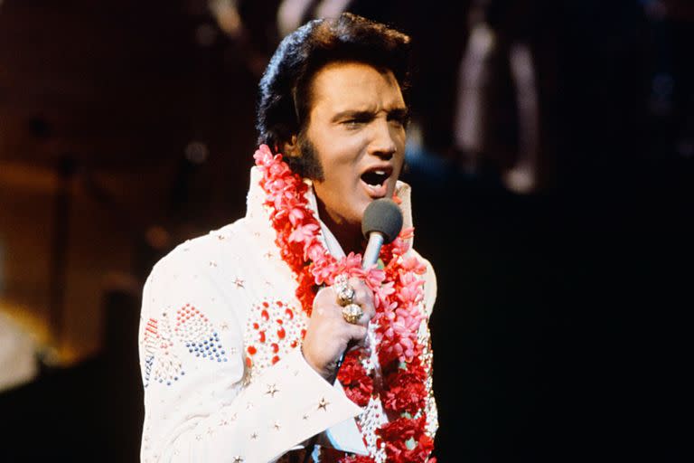 Elvis se presentó en Honululu, Hawai, en un evento que vieron millones de personas alrededor del mundo.