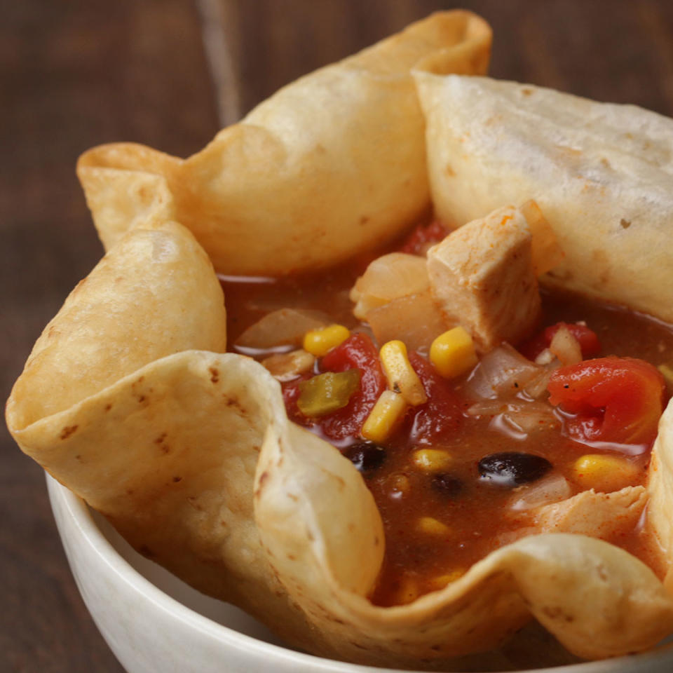 Chicken Tortilla Bowl Soup