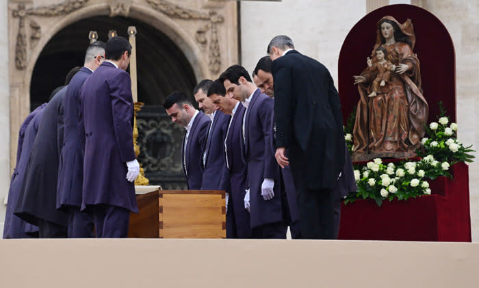 Funeral de Benedicto XVI en San Pedro del Vaticano