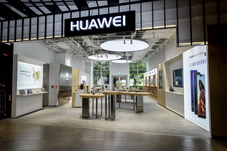 花粉注意！HUAWEI台北三創品牌體驗店開幕