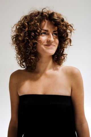 Our Favorite Hairstyles For Thin, Curly Hair