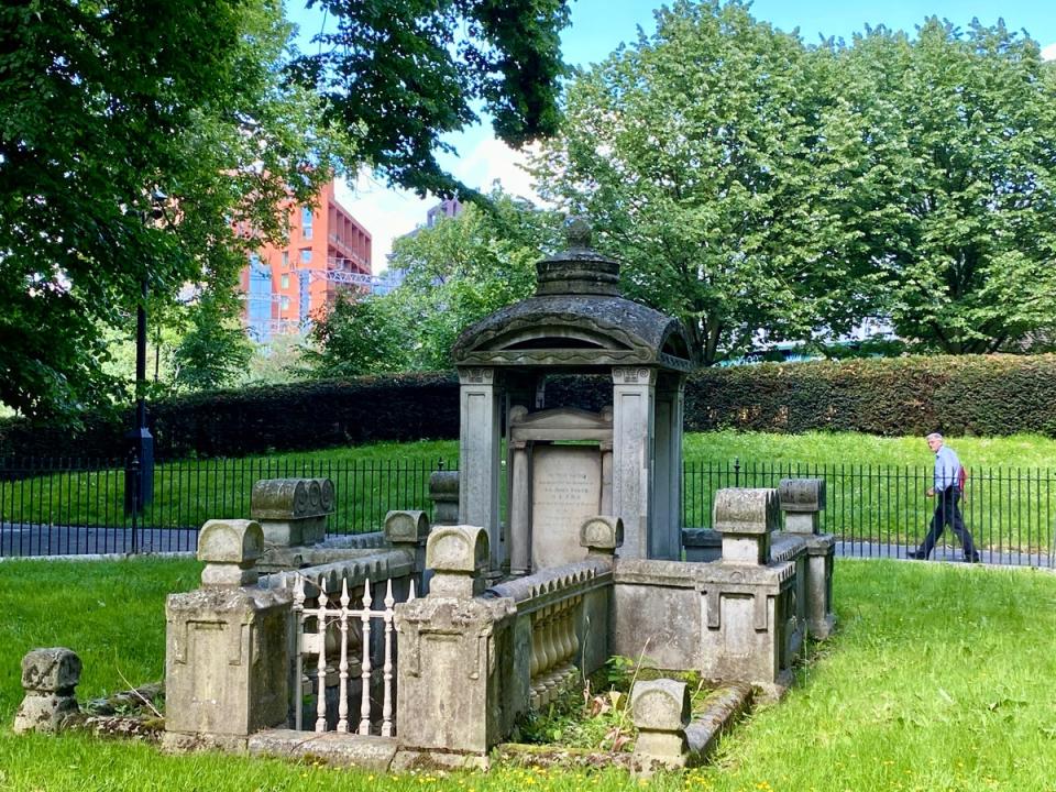 Telephone template: Soane Mausoleum in Old St Pancras Church yard (Charlotte Hindle)