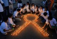 As tide turns, AIDS claimed 1 million lives in 2016: UN