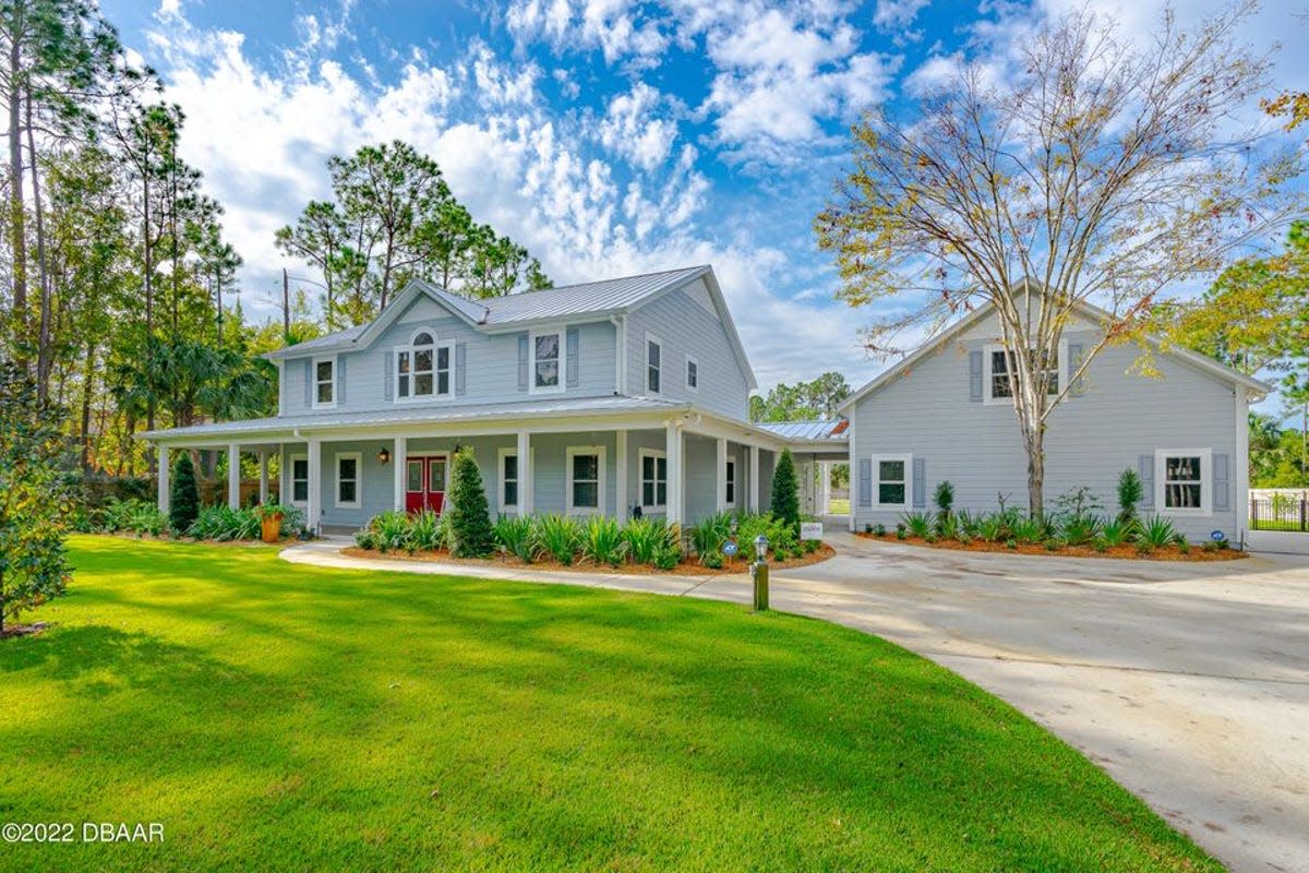 There’s no need to venture far from the ocean to enjoy pure country living on over one-and-a-half-acres in Ormond Beach.