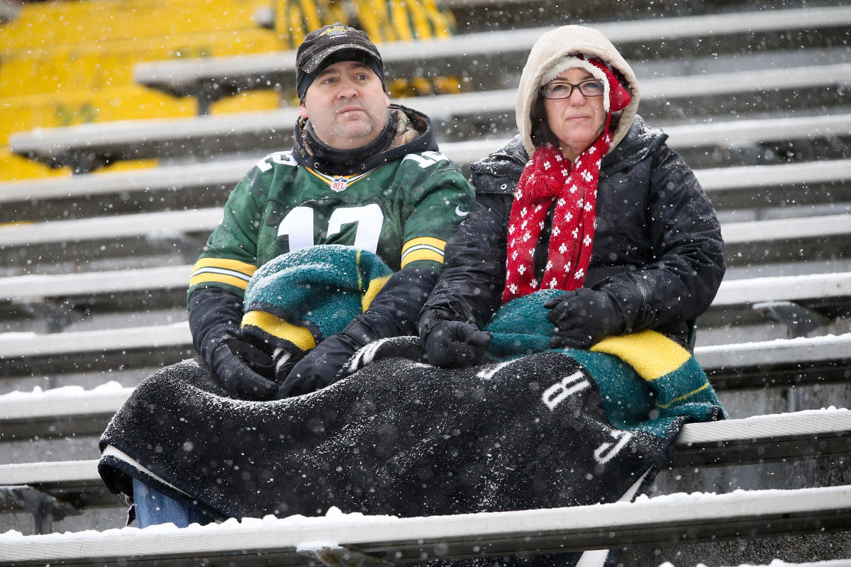 Packers announce no fans in stands for first 2 games at Lambeau Field